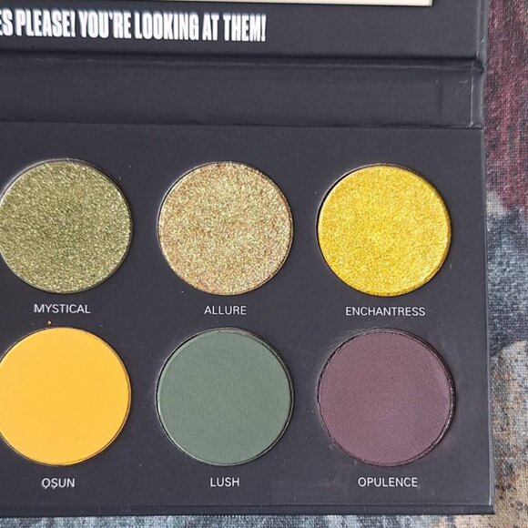 💛 UOMA Beauty – Black Magic “Allure” Eyeshadow Palette (Lightly Swatched) - Picture 3 of 5